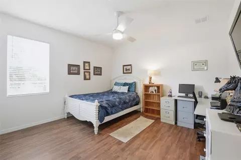 Bedroom - 6416 18th Ave E, Bradenton, FL 34208 photo 4 of 4