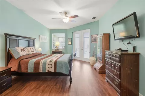 Bedroom - 6416 18th Ave E, Bradenton, FL 34208 photo 2 of 4