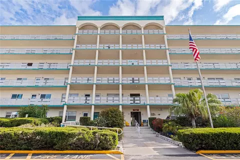 2960 59th St S #511, Saint Petersburg, FL 33707