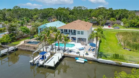 3138 Phoenix Ave, Oldsmar, FL 34677