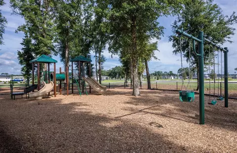 View/Area - 4467 SW 82nd Loop, Ocala, FL 34476 photo 5 of 7