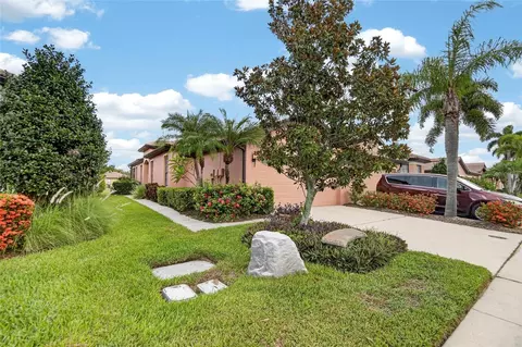 Exterior - 132 Shell Falls Dr, Apollo Beach, FL 33572 photo 9 of 14