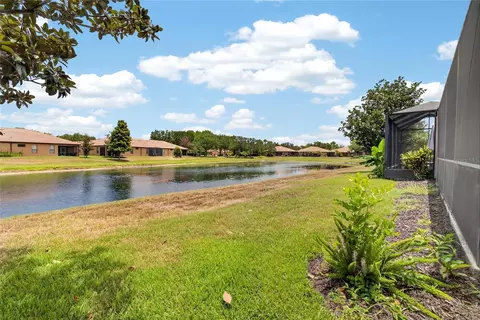Exterior - 132 Shell Falls Dr, Apollo Beach, FL 33572 photo 4 of 14