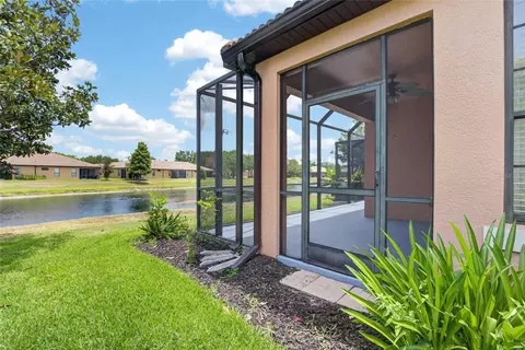 Exterior - 132 Shell Falls Dr, Apollo Beach, FL 33572 photo 10 of 14