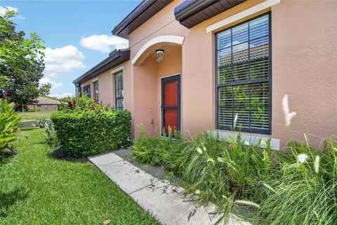 Exterior - 132 Shell Falls Dr, Apollo Beach, FL 33572 photo 1 of 14