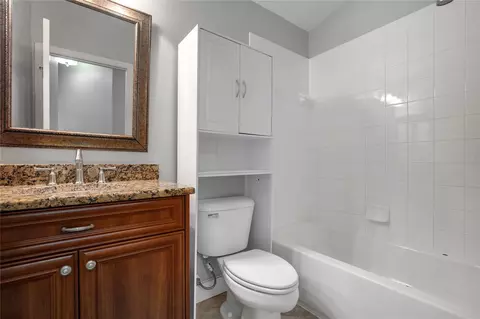 Bath - 1630 Tawnyberry Ct, Trinity, FL 34655 photo 3 of 5