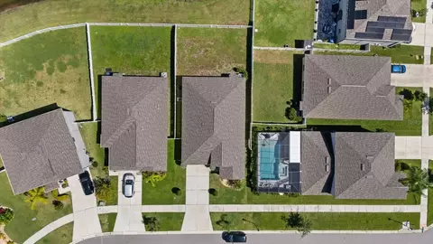 View/Area - 11803 Blackeyed Susan Dr, Riverview, FL 33579 photo 2 of 7