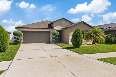 Exterior - 11803 Blackeyed Susan Dr, Riverview, FL 33579 photo 3 of 7