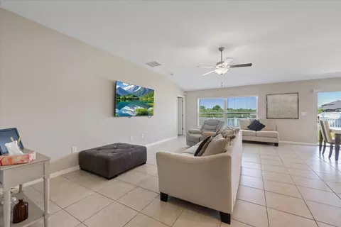 Living - 11803 Blackeyed Susan Dr, Riverview, FL 33579 photo 3 of 3