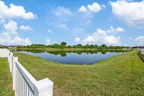 View/Area - 11803 Blackeyed Susan Dr, Riverview, FL 33579 photo 5 of 7