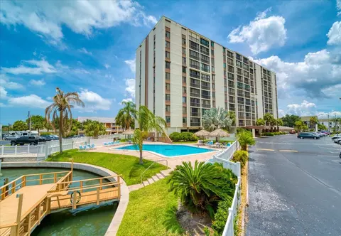 255 Dolphin Pt #307, Clearwater Beach, FL 33767