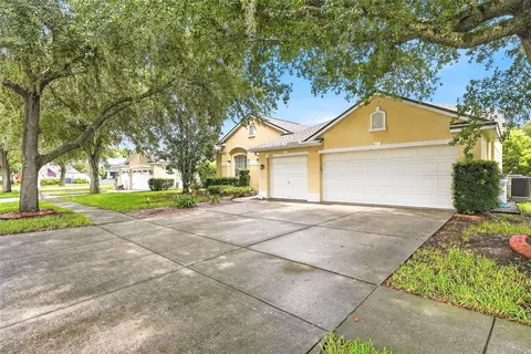 16748 Midsummer Ln, Spring Hill, FL 34610 photo 3