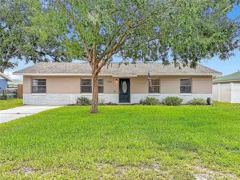 14800 11th St, Dade City, FL 33523