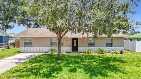 14800 11th St, Dade City, FL 33523