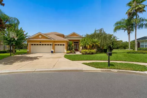 5303 Clouds Peak Dr, Lutz, FL 33558