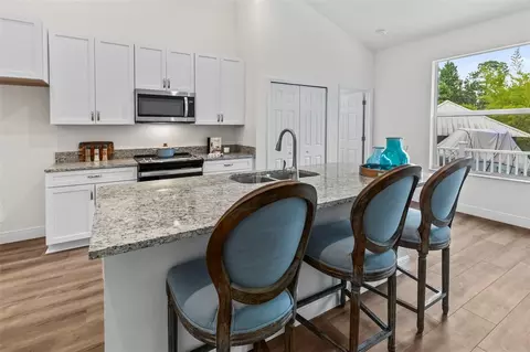 Kitchen - 8312 Revels Rd, Riverview, FL 33569 photo 6 of 6