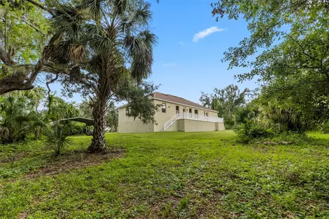 Exterior - 8312 Revels Rd, Riverview, FL 33569 photo 5 of 10