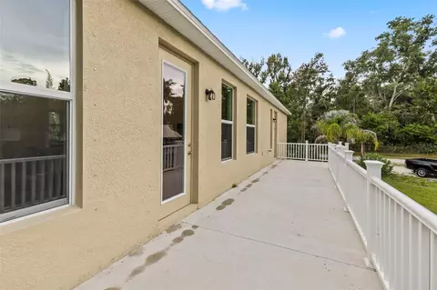 Exterior - 8312 Revels Rd, Riverview, FL 33569 photo 7 of 10