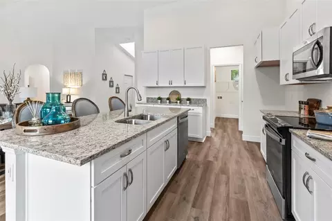 Kitchen - 8312 Revels Rd, Riverview, FL 33569 photo 2 of 6