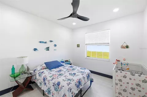 Bedroom - 437 Gandy Cemetery Rd, Bartow, FL 33830 photo 6 of 12