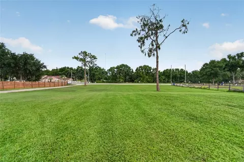 Exterior - 13020 Shadow Run Blvd, Riverview, FL 33569 photo 10 of 18