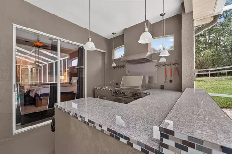 Kitchen - 13020 Shadow Run Blvd, Riverview, FL 33569 photo 6 of 7