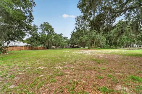 Exterior - 13020 Shadow Run Blvd, Riverview, FL 33569 photo 13 of 18