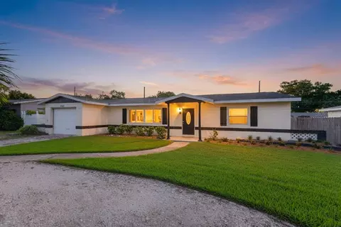 5127 62nd St N, Kenneth City, FL 33709