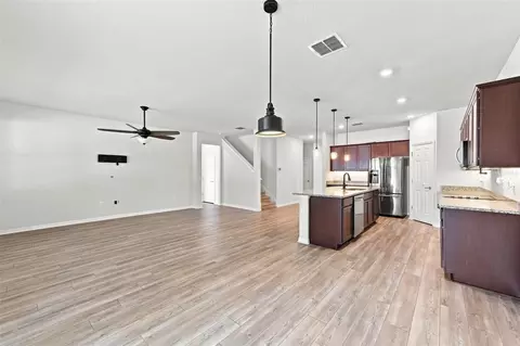Living - 11716 Brighton Knoll Loop, Riverview, FL 33579 photo 2 of 7