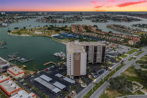 10355 Paradise Blvd #412, Saint Petersburg, FL 33706