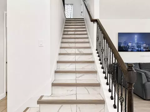 Entry Way - 3447 Gretchen Dr, Ocoee, FL 34761 photo 3 of 8