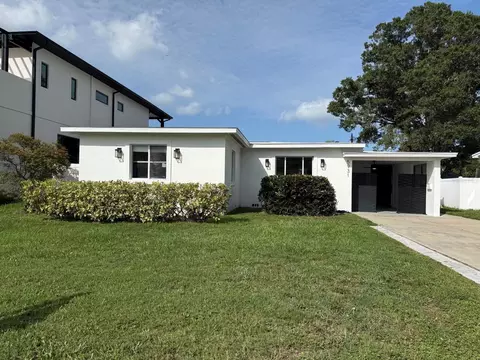 5931 Mangrove St N, Saint Petersburg, FL 33703
