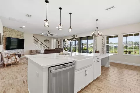 Kitchen - 12970 Steed Trace Loop, Lithia, FL 33547 photo 4 of 7