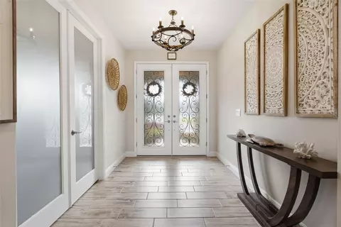 Entry Way - 12970 Steed Trace Loop, Lithia, FL 33547 photo 2 of 7