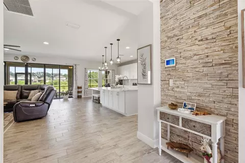 Entry Way - 12970 Steed Trace Loop, Lithia, FL 33547 photo 4 of 7