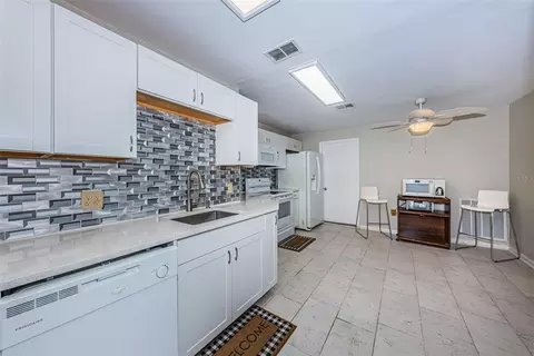 Kitchen - 8419 125th Pl, Largo, FL 33773 photo 3 of 5
