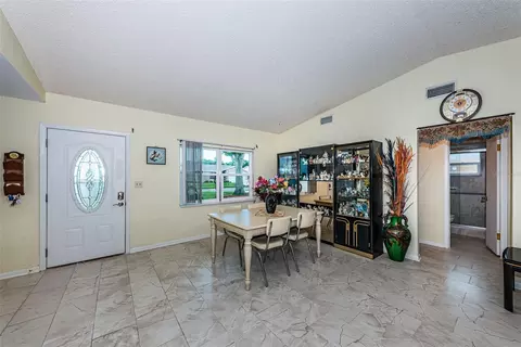 Dining - 8419 125th Pl, Largo, FL 33773 photo 1 of 3