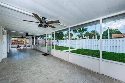 Exterior - 8419 125th Pl, Largo, FL 33773 photo 2 of 8