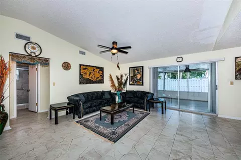 Living - 8419 125th Pl, Largo, FL 33773 photo 1 of 4