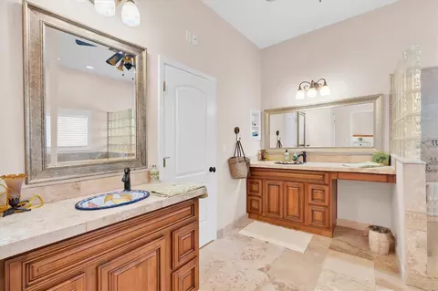 Bath - 16102 4th St E, Redington Beach, FL 33708 photo 1 of 6