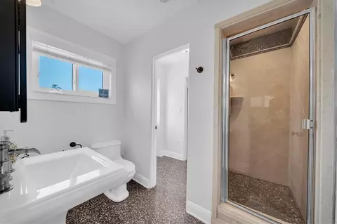 Bath - 16102 4th St E, Redington Beach, FL 33708 photo 4 of 6
