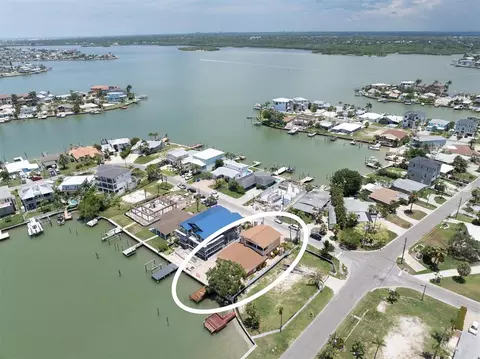 View/Area - 16102 4th St E, Redington Beach, FL 33708 photo 10 of 11