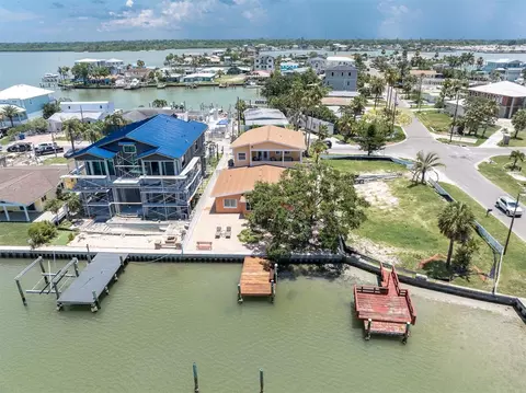 View/Area - 16102 4th St E, Redington Beach, FL 33708 photo 5 of 11