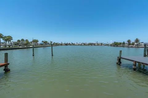 View/Area - 16102 4th St E, Redington Beach, FL 33708 photo 3 of 11