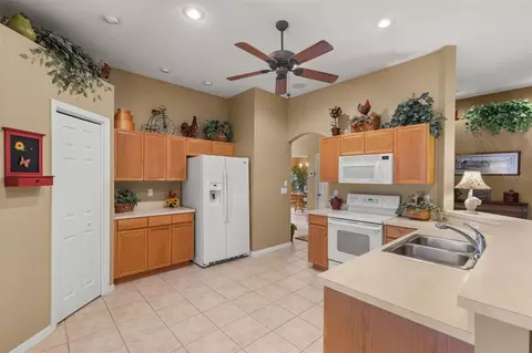 Kitchen - 13813 Sigler St, Riverview, FL 33579 photo 1 of 1