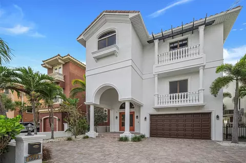 9550 W Gulf Blvd, Treasure Island, FL 33706