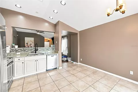 5217 Mango Fruit St, Seffner, FL 33584 photo 14