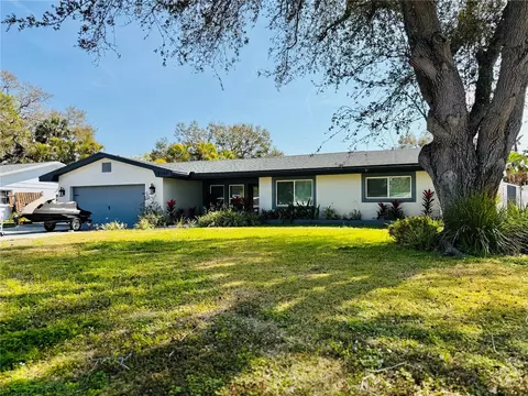8280 32nd Ave N, Saint Petersburg, FL 33710