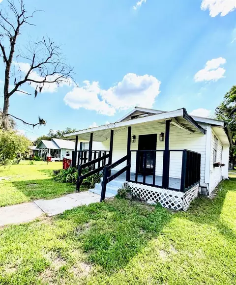1505 N Orange St, Plant City, FL 33563