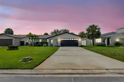 2058 Bayou Grande Blvd NE, Saint Petersburg, FL 33703